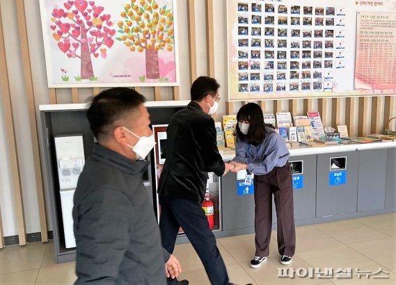 [동정] 김태엽 서귀포시장, 보건소·읍면동 방문 “여러분 덕분에”