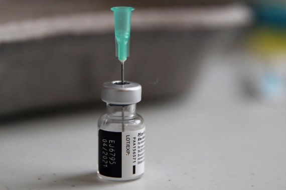 일본에서 지난 달 17일부터 접종이 진행 중인 화이자 코로나19 백신. AP뉴시스