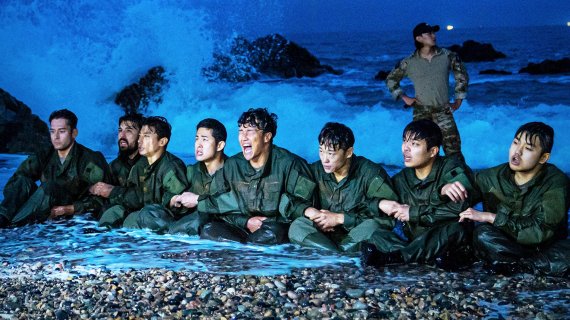 [서울=뉴시스] '가짜사나이2' 극장판 스틸. (사진=왓챠 제공) 2021.02.19 photo@newsis.com