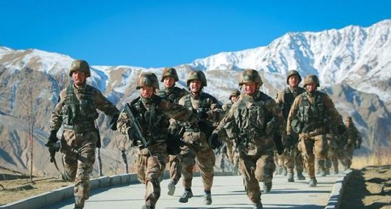 中 '투트랙 전략', 반중대응&middot;내부결속[차이나리포트]