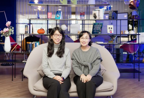 김진영 박사(왼쪽)와 문회리 지도교수 *재판매 및 DB 금지