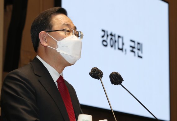 [서울=뉴시스]김진아 기자 = 주호영 국민의힘 원내대표가 26일 서울 여의도 국회에서 열린 의원총회에서 발언을 하고 있다. (공동취재사진) 2021.02.26. photo@newsis.com <저작권자ⓒ 공감언론 뉴시스통신사. 무단전재-재배포 금지.> /사진=뉴시스화상