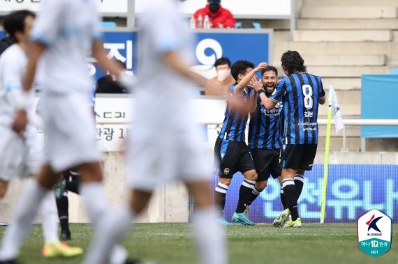 [서울=뉴시스] 인천 유나이티드 아길라르. (사진=프로축구연맹 제공)