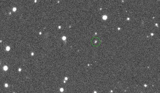 지난 3월10일 미국 OWL-Net 4호기 망원경으로 촬영한 소행성 아포피스. 아래 지나가는 궤적은 인공위성 (한국천문연구원 제공) 뉴스1