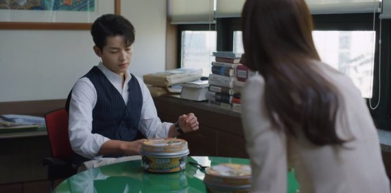 '여신강림' 이어 '빈센조'까지…tvN 드라마, 中 PPL 왜 이러나