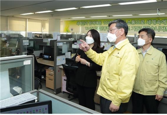 상담사 코로나 확진에 외국인종합안내센터 염창센터 운영 중단