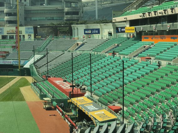 [인천=뉴시스] 김희준 기자 = 새 단장한 SSG랜더스필드. 2021.03.25 jinxijun@newsis.com