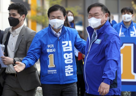 野 "오거돈 변호사가 김영춘 선대위원장? 후안무치에 경악"