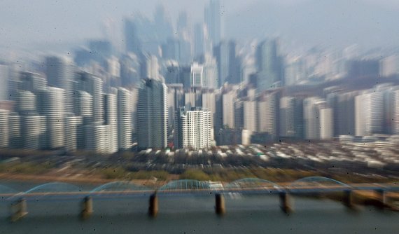 서울 여의도 63스퀘어에서 바라본 강남 아파트 단지 모습.(사진은 기사 내용과 무관함) / 뉴스1 © News1