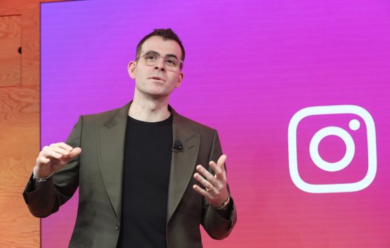 아담 모세리(Adam Mosseri) 인스타그램 대표가 2019년 3월 서울 강남구 페이스북코리아에서 열린 기자간담회에서 인사말을 하고 있다. 2019.3.11/뉴스1 © News1 이재명 기자