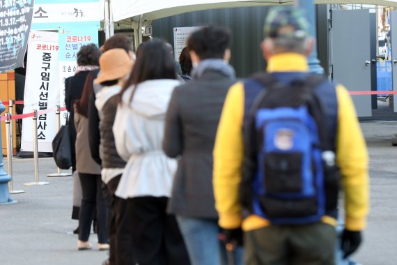 서대문구 교회·종교집회로 서울서 30명 확진..."집합금지명령"