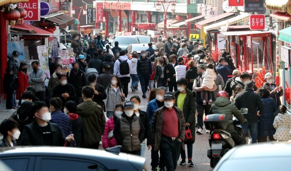 최근 관광객들로 붐비고 있는 인천시 중구 차이나타운 거리 풍경. /사진=뉴스1