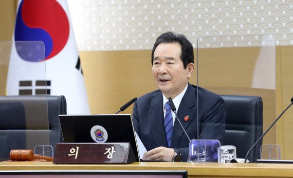 정 총리 "봄철 기온 상승…식목일 변경 방안 도출해달라"