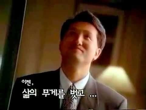 1994년 남성 정장브랜드 로가디스의 TV 광고에 출연한 오세훈 당시 변호사의 모습. '스타 변호사'로 떠오르며 전국적인 인지도를 쌓은 그는 1990년대 인기 연예인들이 출연하던 남성 정장 브랜드의 모델로 기용됐다. / 사진=한국광고총연합회 광고정보센터 제공