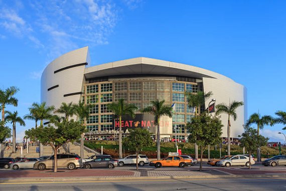 전미농구협회(NBA)가 마이애미 히트의 경기장에 가상자산 파생상품 거래소 FTX 명칭 사용을 공식화했다. 그간 아메리칸 에어라인 아레나로 불리던 마이애미 히트의 홈구장은 이제 'FTX 아레나'로 불리게 됐다.