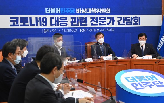 민주당 "4차 대유행 우려…오세훈 방역 계획 유보해야"