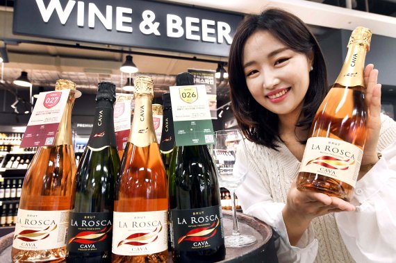 홈플러스, 가성비 높은 스페인 ‘까바’ 스파클링 와인 선봬