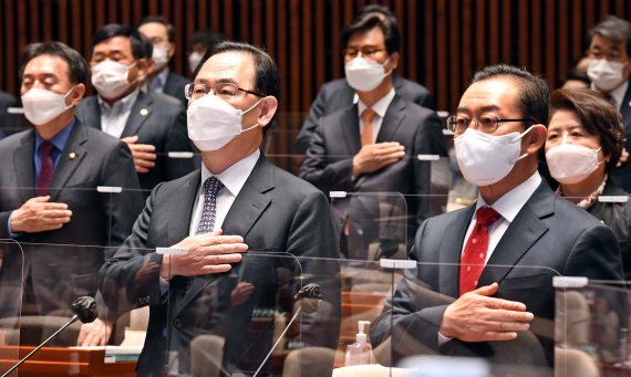 국민의힘 "국민의당과 합당 찬성"..주호영 조기퇴진