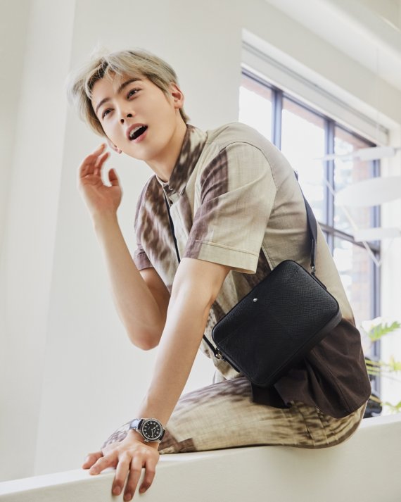 [서울=뉴시스] 차은우 화보. 사진 = ㈜더 스프링 컴퍼니 제공. 2021.4.20. photo@newsis.com