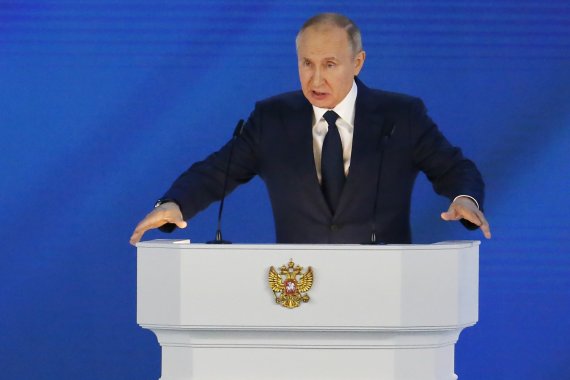 21일(현지시간) 국정연설 중인 블라디미르 푸틴 러시아 대통령. AP뉴시스