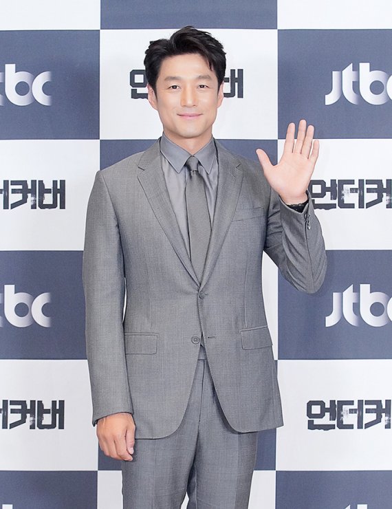 배우 지진희/ 사진제공=JTBC © 뉴스1