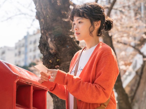 [서울=뉴시스] 영화 '비와 당신의 이야기' 스틸. (사진=키다리이엔티 제공) 2021.04.21 photo@newsis.com