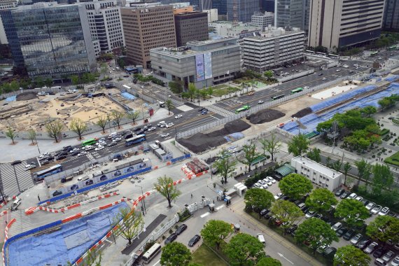 27일 서울 세종대로 정부서울청사에서 바라본 광화문광장 전경 사진=서동일 기자