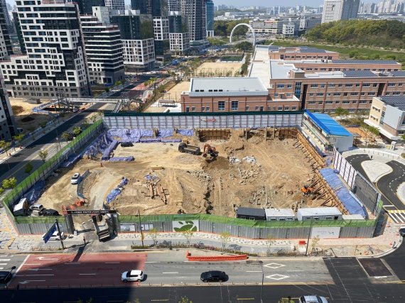 "세종시 2-4生 나성동 복컴 건립공사 순항"