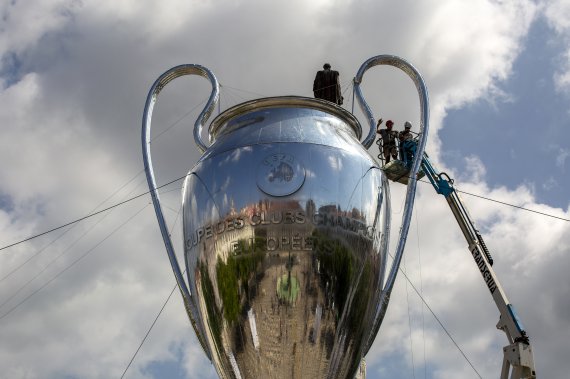 UEFA 챔스 결승 개최지, 터키에서 영국으로 바뀔수도