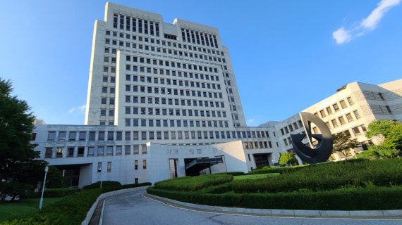 대법원, 이기택 대법관 후임 인선 작업 돌입