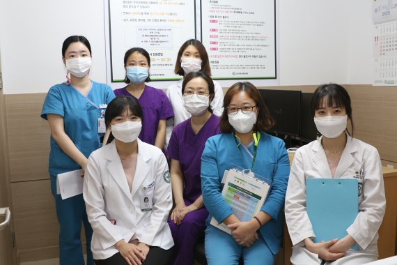 [부산=뉴시스] 부산 고신대복음병원 영양집중지원팀. (사진=고신대병원 제공) *재판매 및 DB 금지