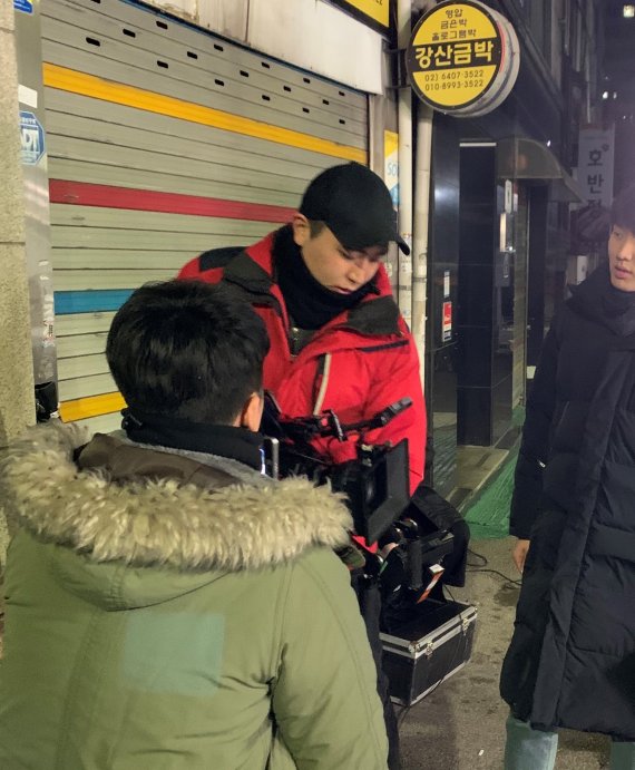 헤어디자이너 웹드 '볼륨업' 양익준 감독 메가폰 잡았다
