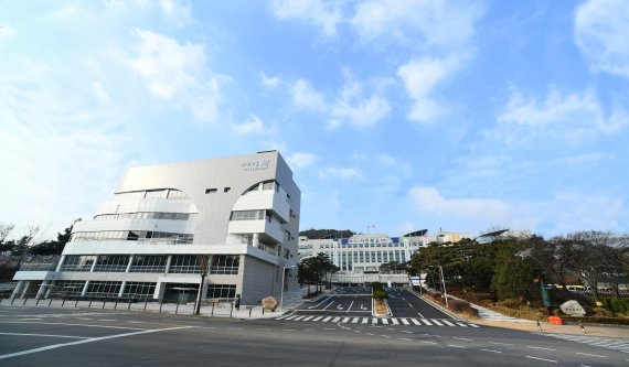 [속보] 경찰, '부동산 투기의혹' 구리시청 압수수색