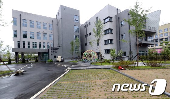 경찰 '관평원 특공 의혹' 수사 본격화…공무원 3명 입건(종합)