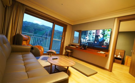 강원 홍천 소노벨 비발디파크 ‘멀티플렉스룸’.(소노호텔&리조트 제공) 2021.5.18/뉴스1