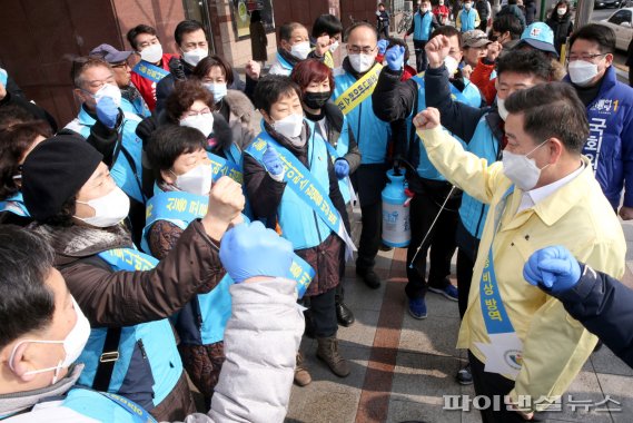 광명시 자율방재단 2월7일 방역실시. 사진제공=광명시