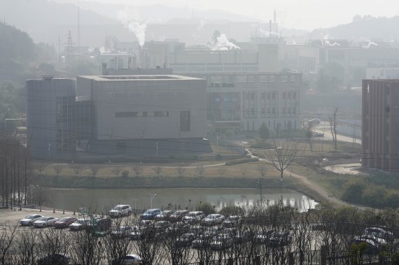 트럼프 행정부, 지난해에 코로나19 中 유출 유력 결론