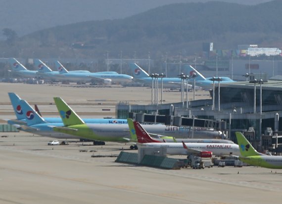 인천국제공항 활주로에 대기중인 있는 항공기들. 사진=뉴스1