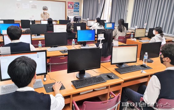 27일 제주여자상업고등학교에서 열린 제11회 제주도 상업경진대회 [제주도교육청 제공]