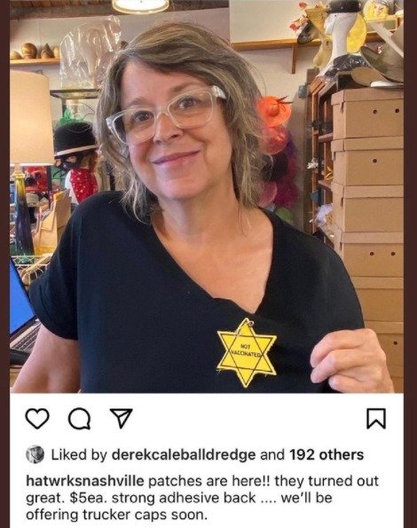 미국 테네시주의 한 모자가게에서 '백신을 접종하지 않았다'는 문구가 적힌 노란 큰별 패치가 28일(현지시간) 등장해 논란이 되고 있다.(트위트 갈무리)© 뉴스1