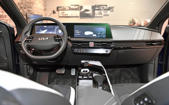 기아 첫 전용 전기차 EV6