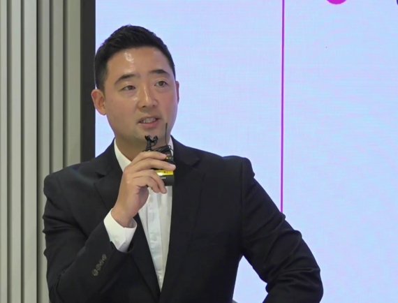 강진욱 LG유플러스 MVNO사업담당은 "U+알뜰폰 파트너스는 LG유플러스의 알뜰폰 파트너 사업자들의 지속적인 동반 성장을 위해 LG유플러스와 함께 사업경쟁력을 강화하는 파트너십 프로그램"이라고 강조했다. ⓒ 뉴스1