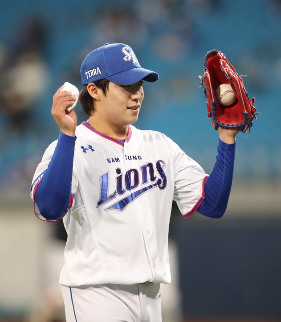 외로운 싸움을 벌이고 있는 삼성 라이온즈 원태인 /사진=뉴시스