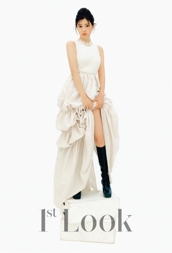 [서울=뉴시스] 그룹 '아이즈원' 출신 강혜원 화보. (사진 = 퍼스트룩 제공) 2021.06.07. photo@newsis.com *재판매 및 DB 금지