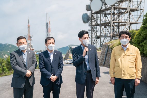 조경식 과기정통부 차관, 고파도서 초고속인터넷 현장 점검