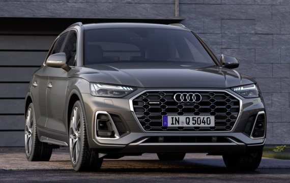 아우디는 중형 프리미엄 스포츠유틸리티차(SUV) '더 뉴 아우디 Q5 45 TFSI 콰트로'를 국내에 출시한다고 9일 밝혔다. 아우디 제공