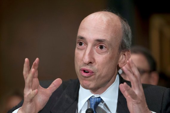 게리 갠슬러(Gary Gensler) 미국 증권거래위원회(SEC) 위원장이 "가상자산은 대부분 거래소에서 거래되기 때문에 투자자를 보호하기 위해 거래소를 등록하고 규제하는 연방차원의 정책이 필요하다"고 주장했다. /사진=뉴스1 외신화상