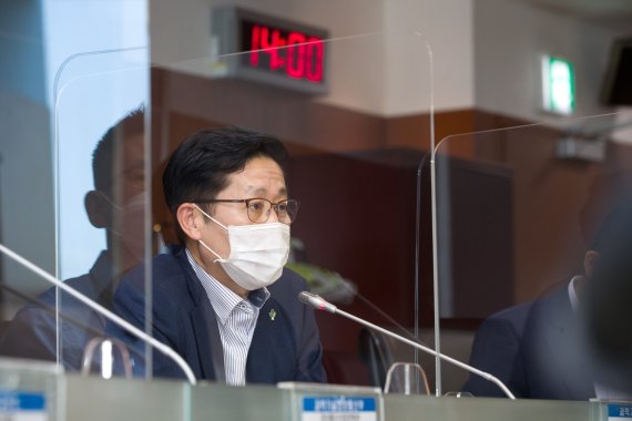 조경식 과학기술정보통신부 제2차관이 4일 오후 서울 중구 서울중앙우체국에서 열린 '제1차 디지털 ICT 해외진출 TF 회의'에서 인사말을 하고 있다. (과학기술정보통신부 제공) 2021.6.4/뉴스1