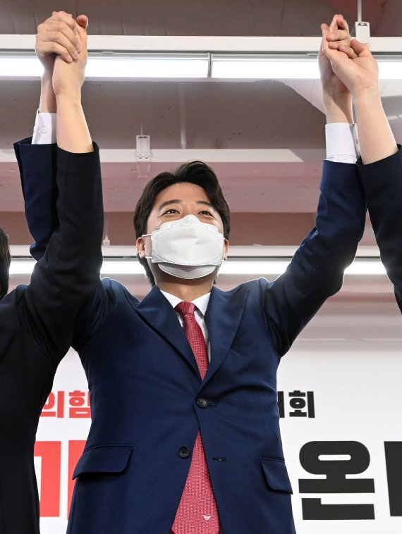 이준석 "대선후보 더 나오시라..尹, 탄핵입장 닫지 않고 와야"