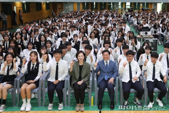 유은혜 교육부장관 2019년 9월20일 광명북고 방문. 사진제공=광명시